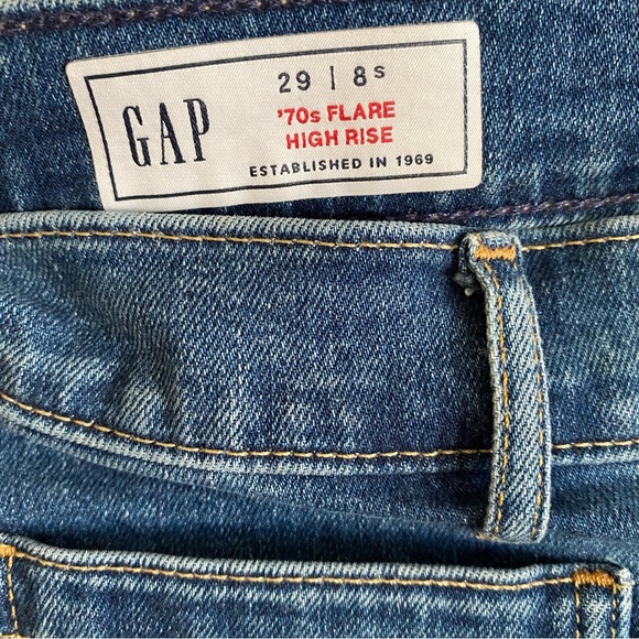 GAP High Rise ‘70s Flare Jean - Picture 5 of 6